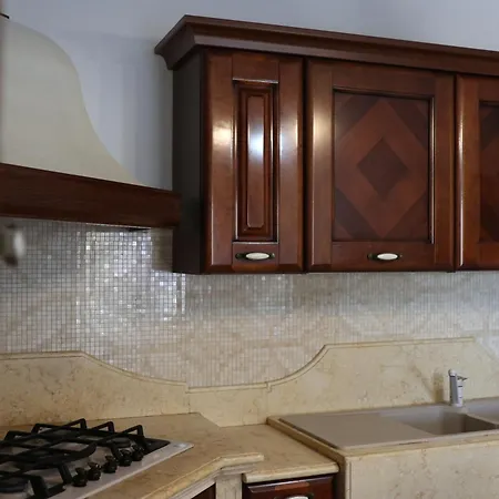 アパート Mariste *